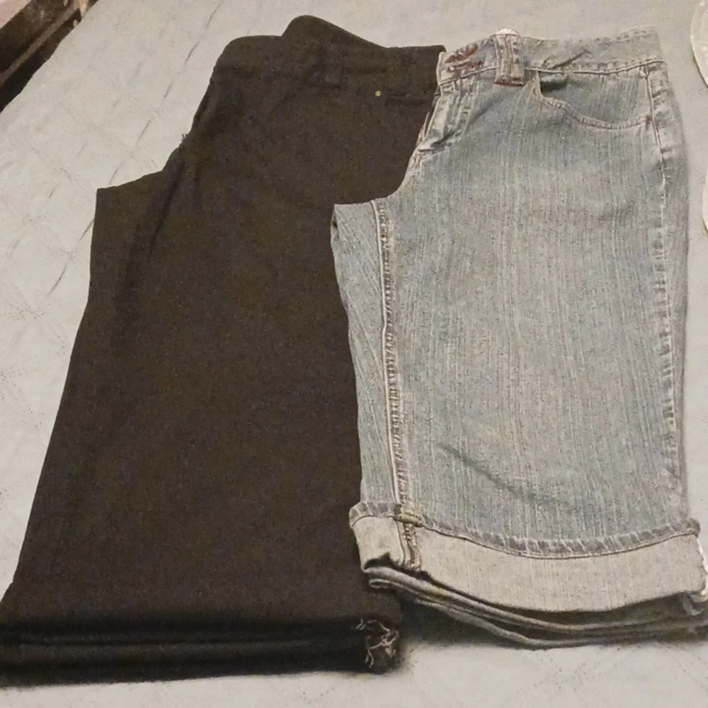 2 pairs capris, size 8, one denim, one black. - Picture 1 of 3